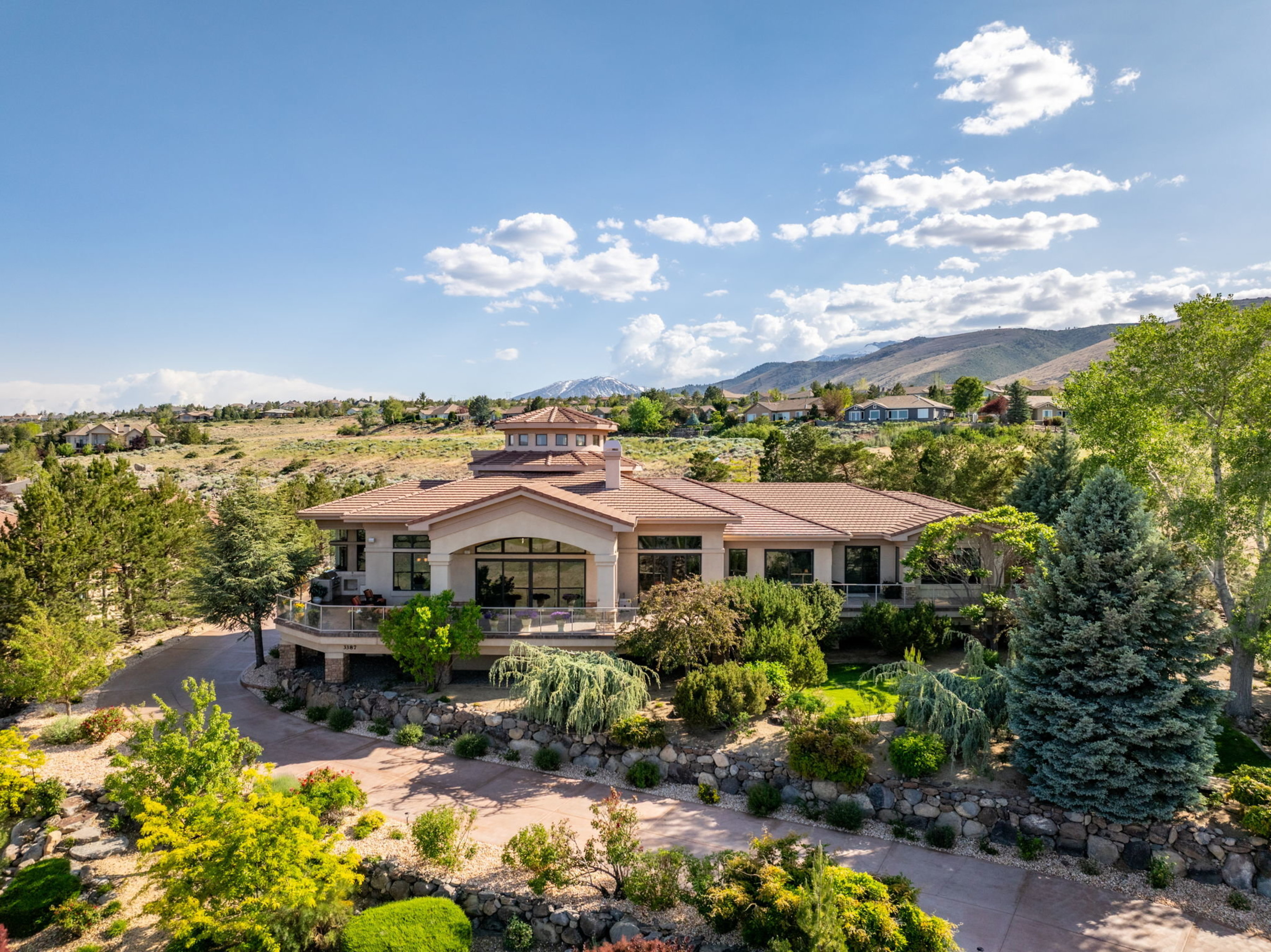  Stunning Custom Home with Breathtaking Views in Reno - 物件實景