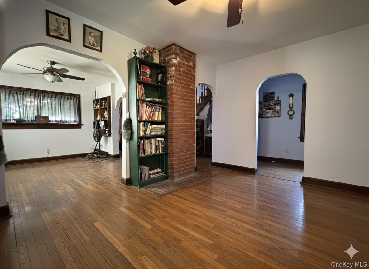 Glen Cove, New York, 11542, United States, 2 Bedrooms Bedrooms, ,2 BathroomsBathrooms,Residential,For Sale,1988144