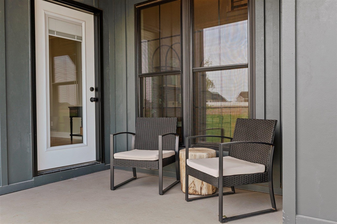 Franklin, Kentucky, 42134, United States, 3 Bedrooms Bedrooms, ,3 BathroomsBathrooms,Residential,For Sale,1988354