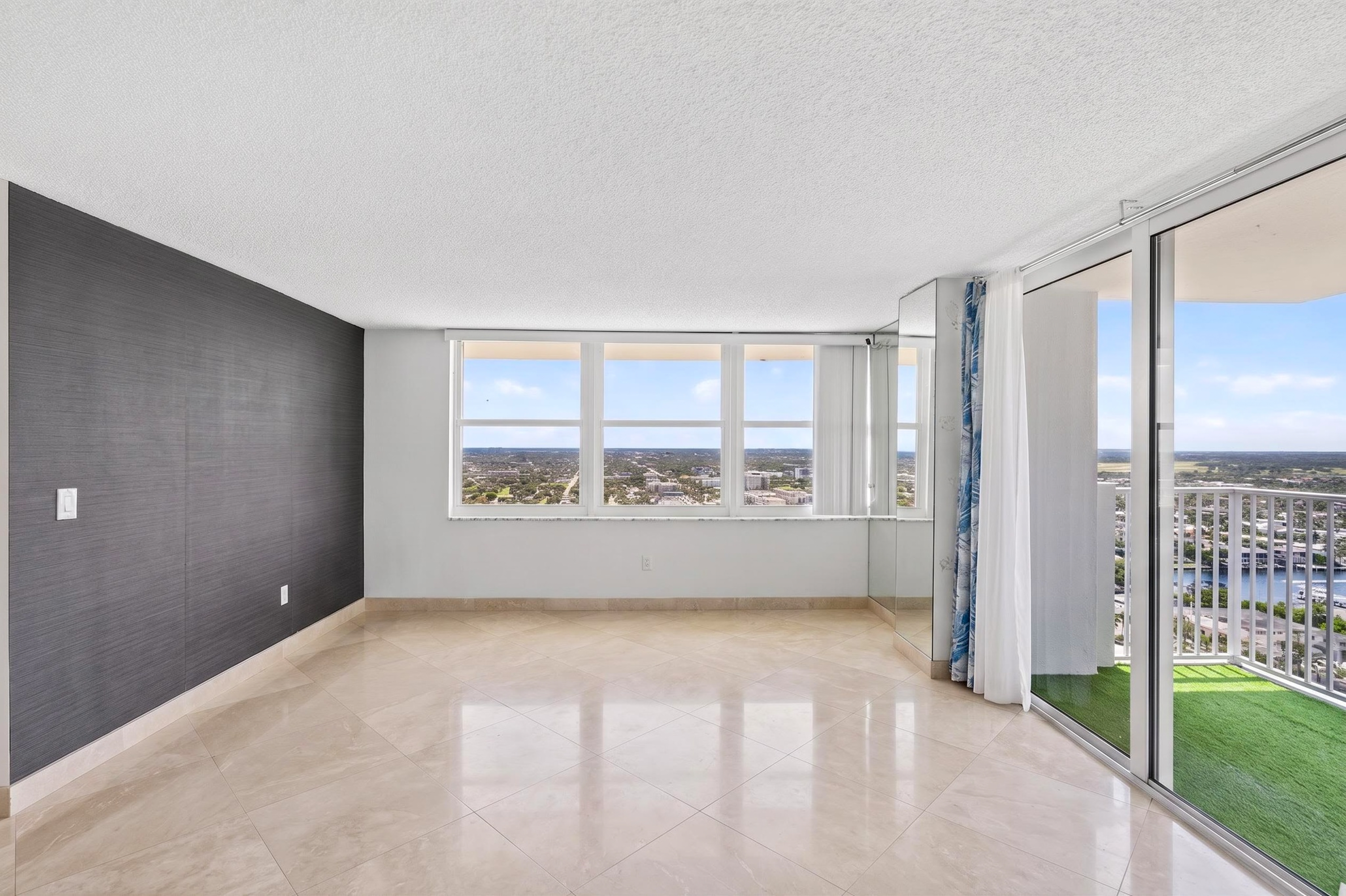  111 Briny Avenue, Pompano Beach, FL, 33062 - 物件實景