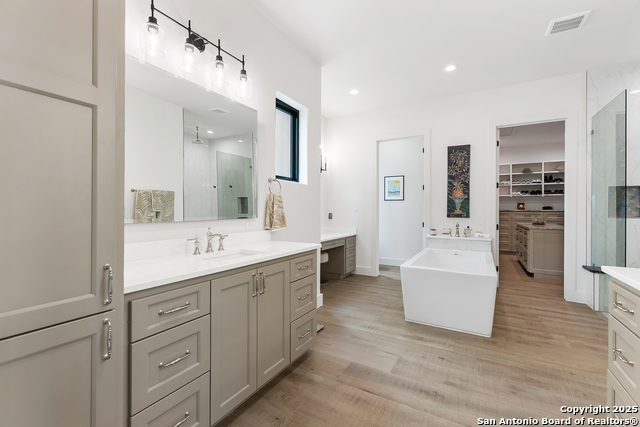 Boerne, Texas, 78006, United States, 3 Bedrooms Bedrooms, ,4 BathroomsBathrooms,Residential,For Sale,1762084