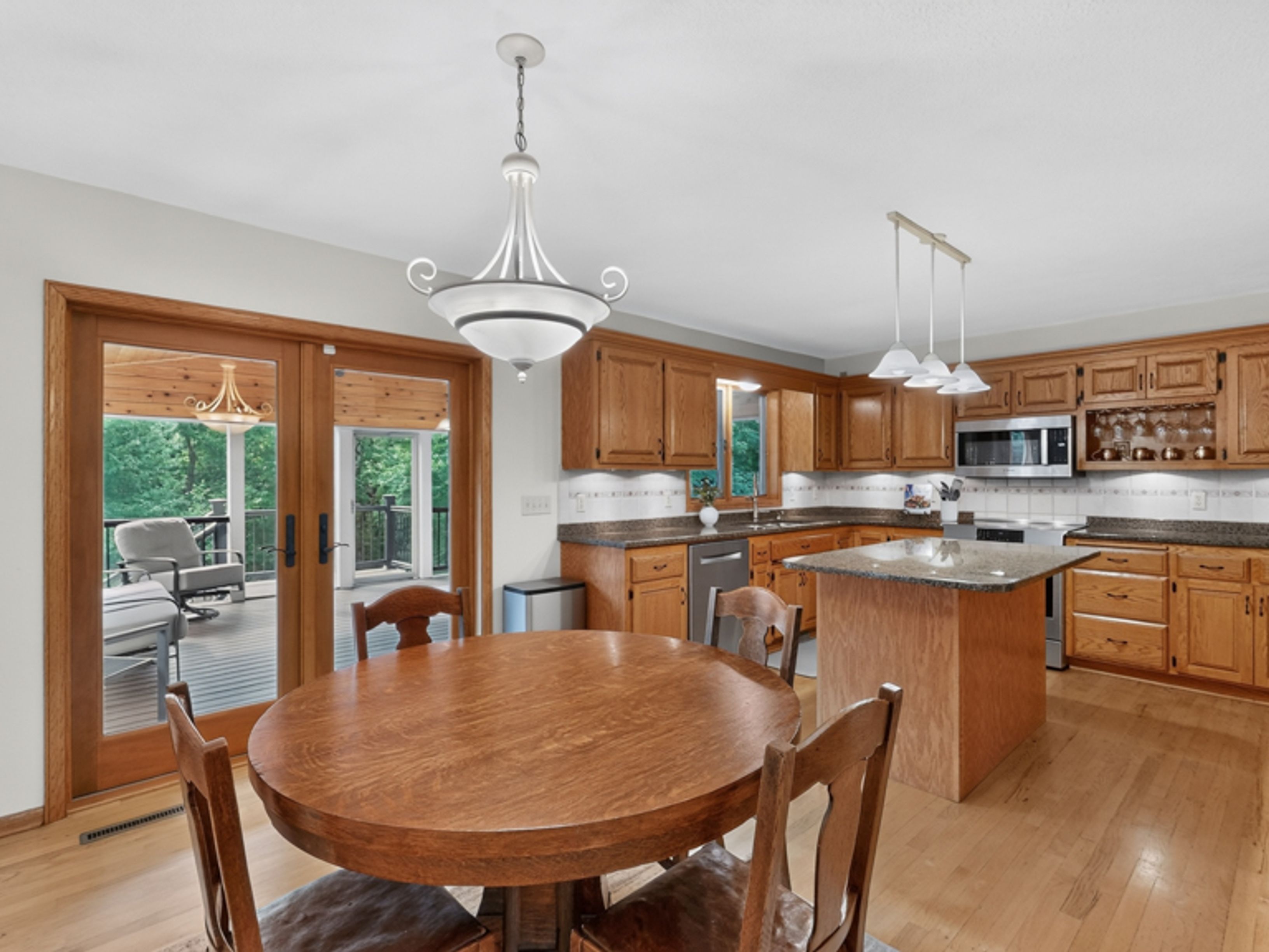  Rare Wooded Estate in Prestigious Huntington Woods - 物件實景