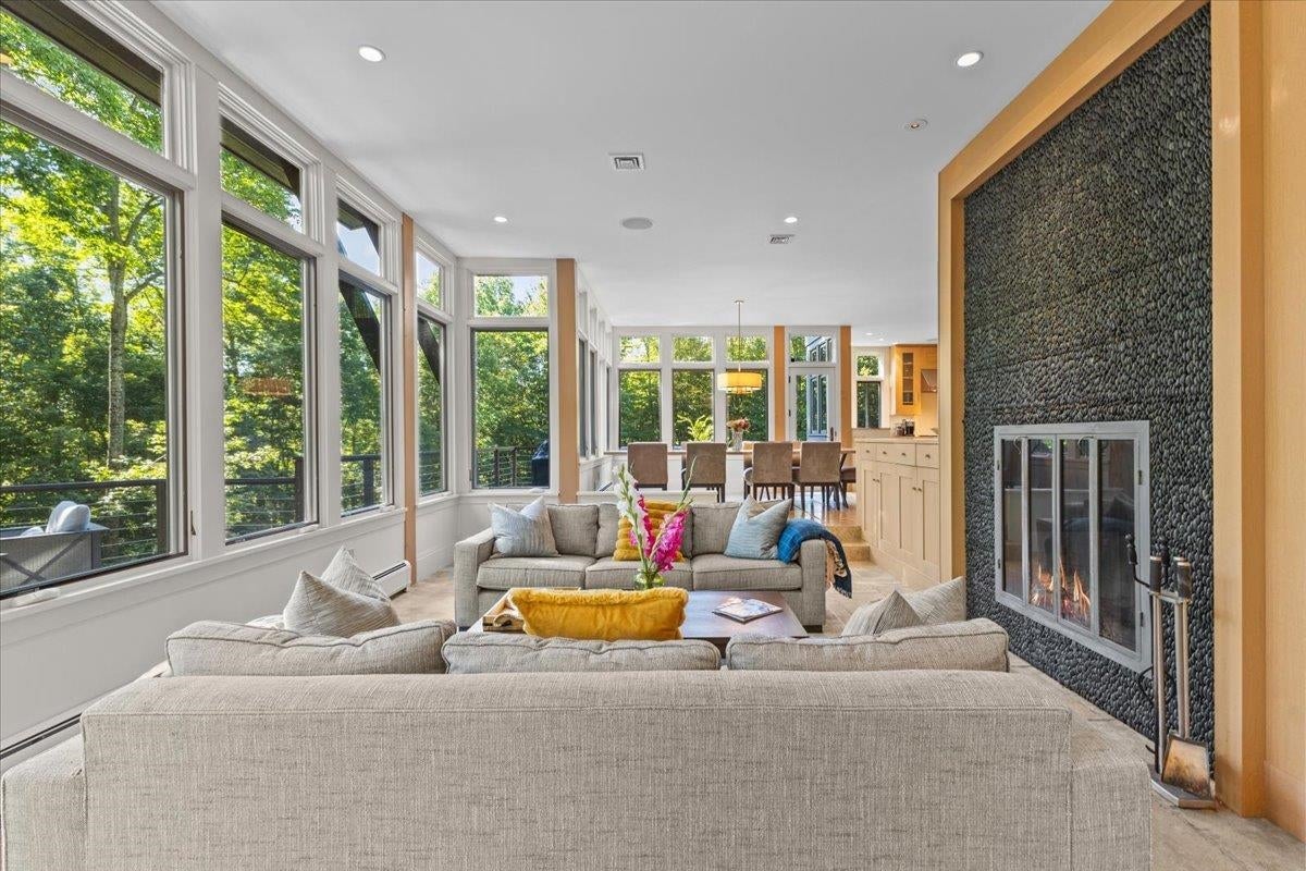 Stowe, Vermont, 05672, United States, 6 Bedrooms Bedrooms, ,3 BathroomsBathrooms,Residential,For Sale,1939476