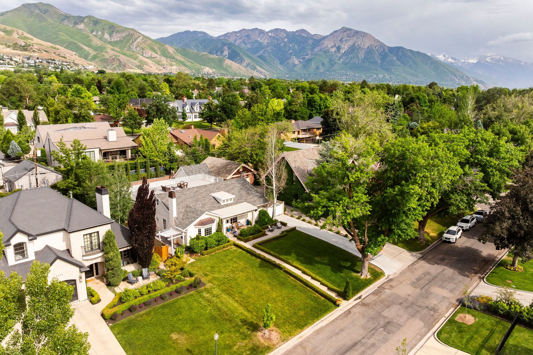  Renovated Country Club Home Designed for Entertaining and Everyday Living - 物件實景