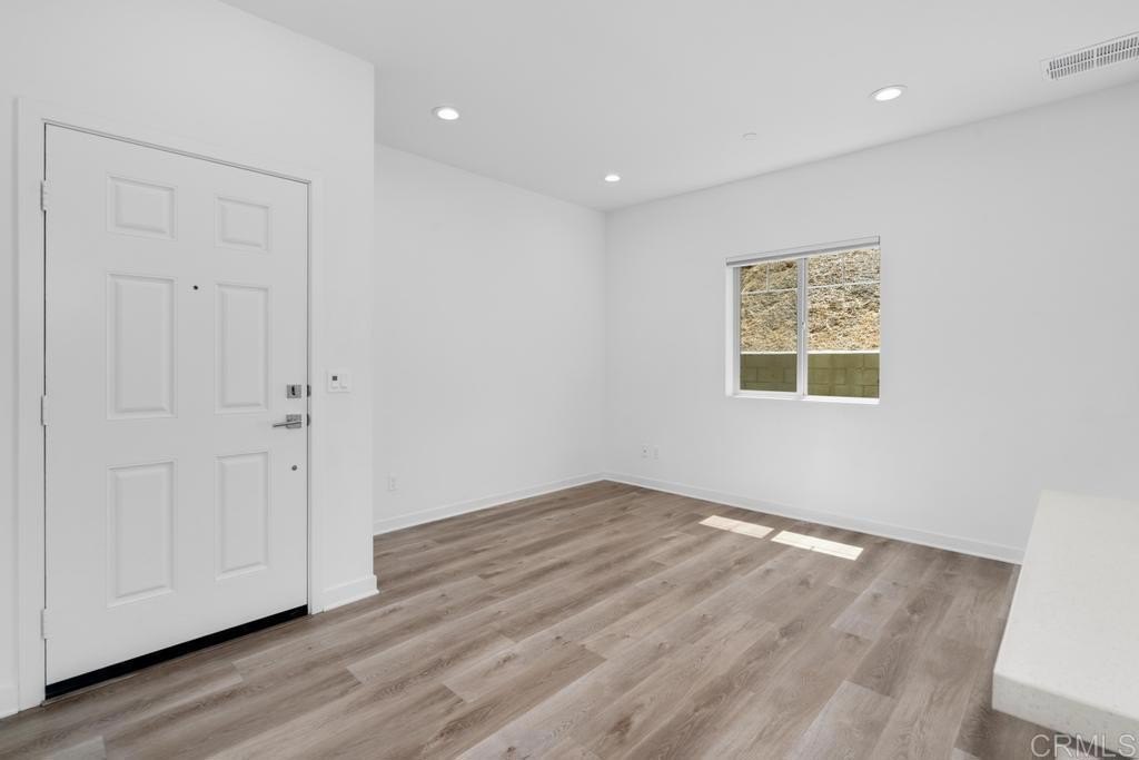 El Cajon, California, 92020, United States, 3 Bedrooms Bedrooms, ,3 BathroomsBathrooms,Residential,For Sale,1932515