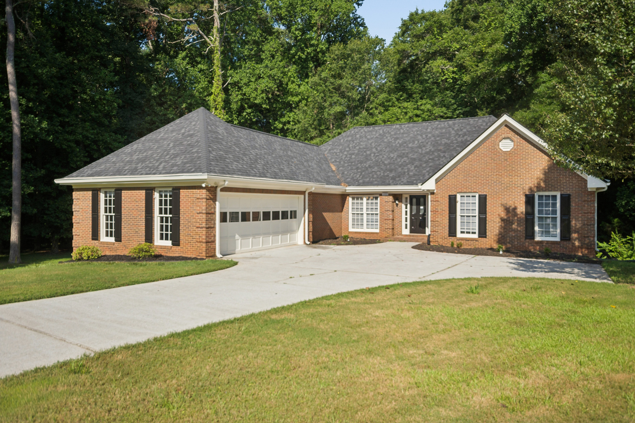  Beautifully Refreshed Ranch Nestled on an Expansive Cul-de-sac Lot - 物件實景