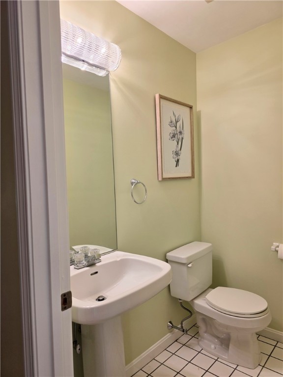 Cranston, Rhode Island, 02920, United States, 2 Bedrooms Bedrooms, ,3 BathroomsBathrooms,Residential,For Sale,1913693