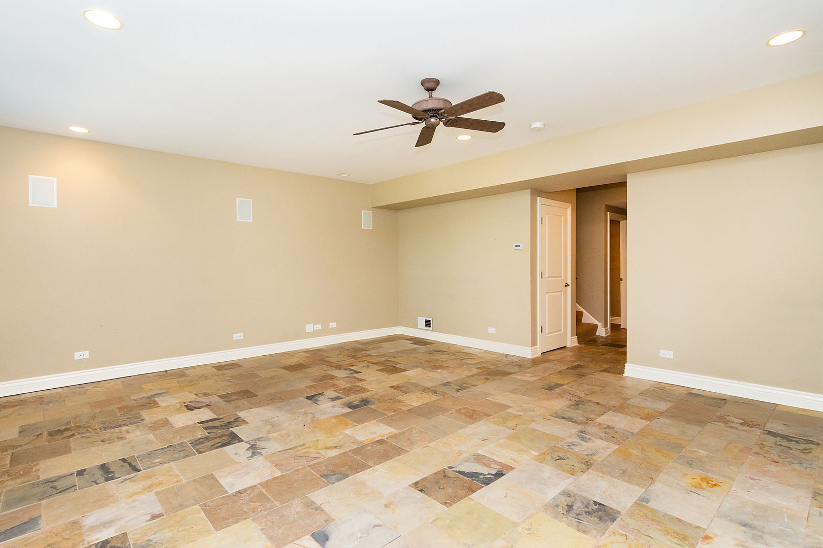 Downers Grove, Illinois, 60515, United States, 4 Bedrooms Bedrooms, ,4 BathroomsBathrooms,Residential,For Sale,1954600