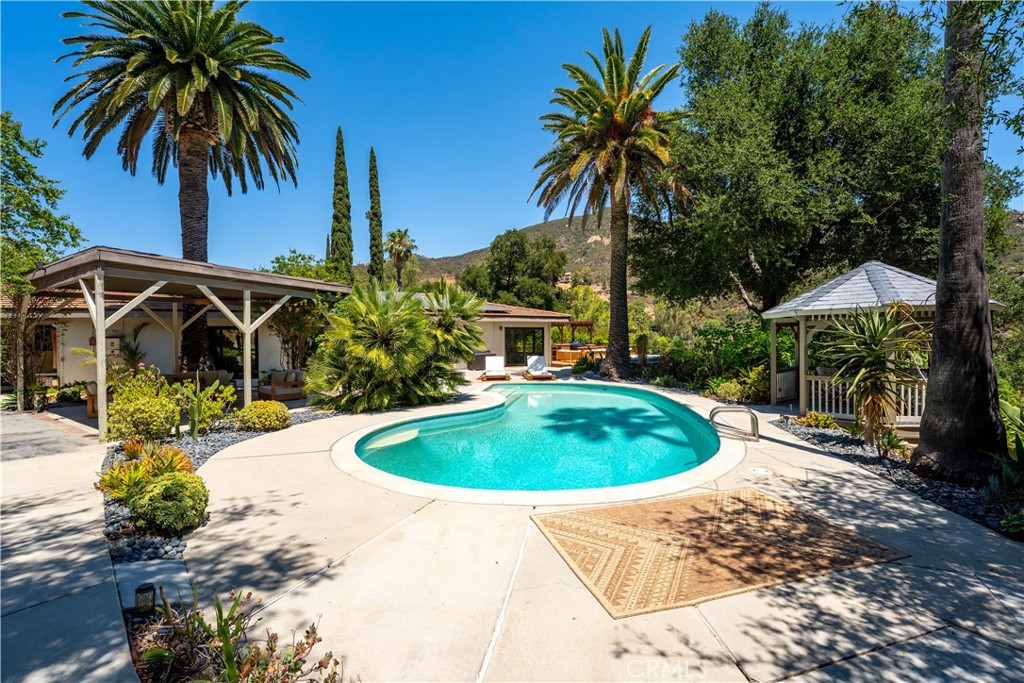 Calabasas, California, 91302, United States, 4 Bedrooms Bedrooms, ,3 BathroomsBathrooms,Residential,For Sale,1890282