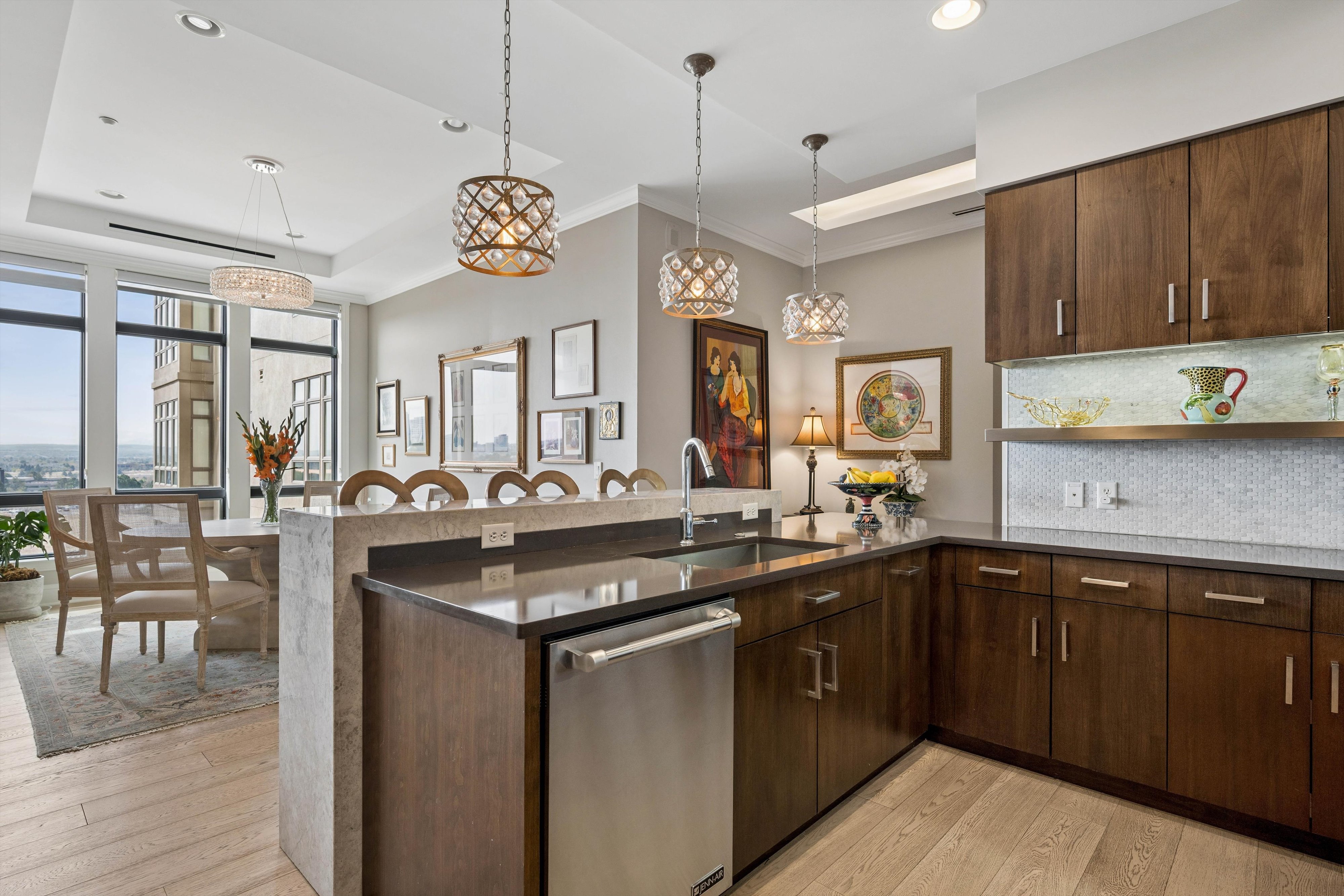  Experience Elevated Living in this Stunning Luxury Residence at The Landmark - 物件實景