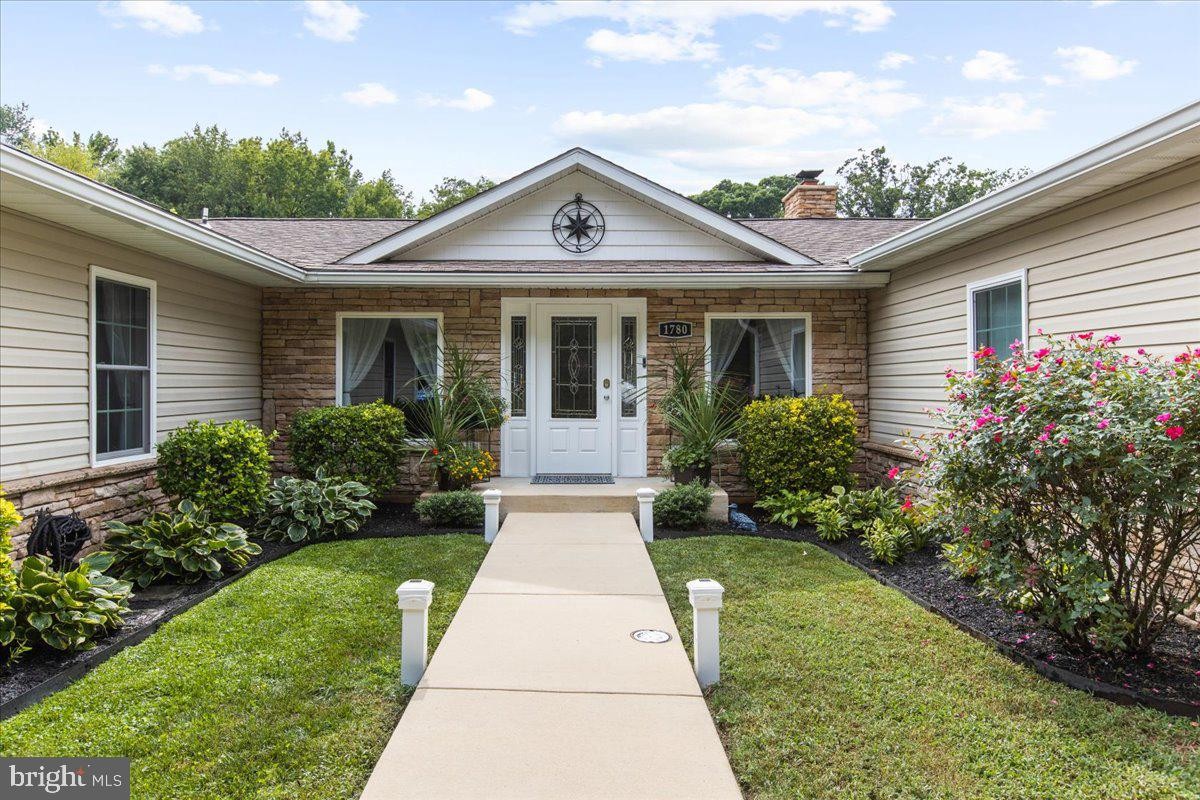 PASADENA, Maryland, 21122, United States, 4 Bedrooms Bedrooms, ,4 BathroomsBathrooms,Residential,For Sale,1979207