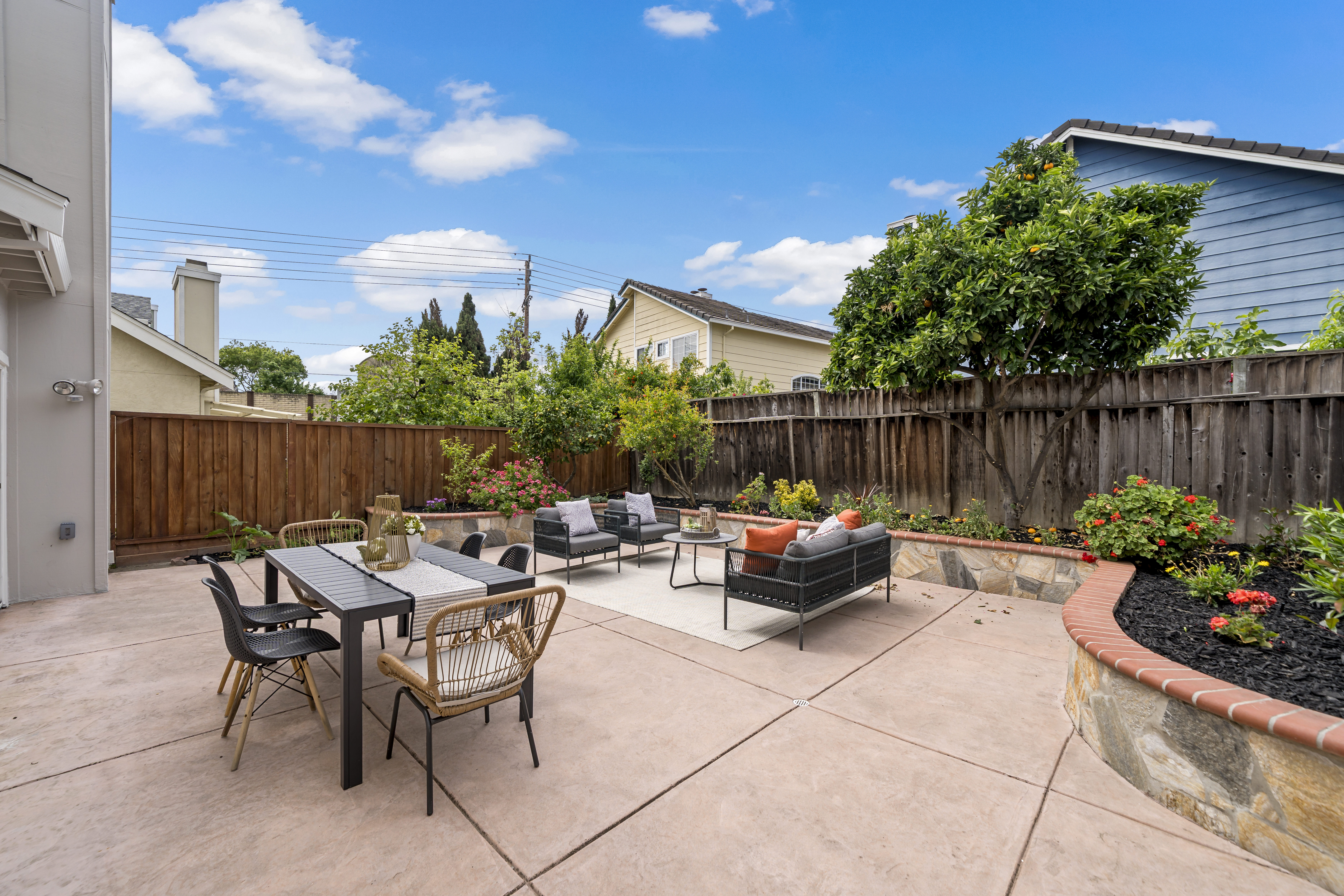  Designer-Appointed Forest Park Home with Seamless Indoor-Outdoor Living - 物件實景