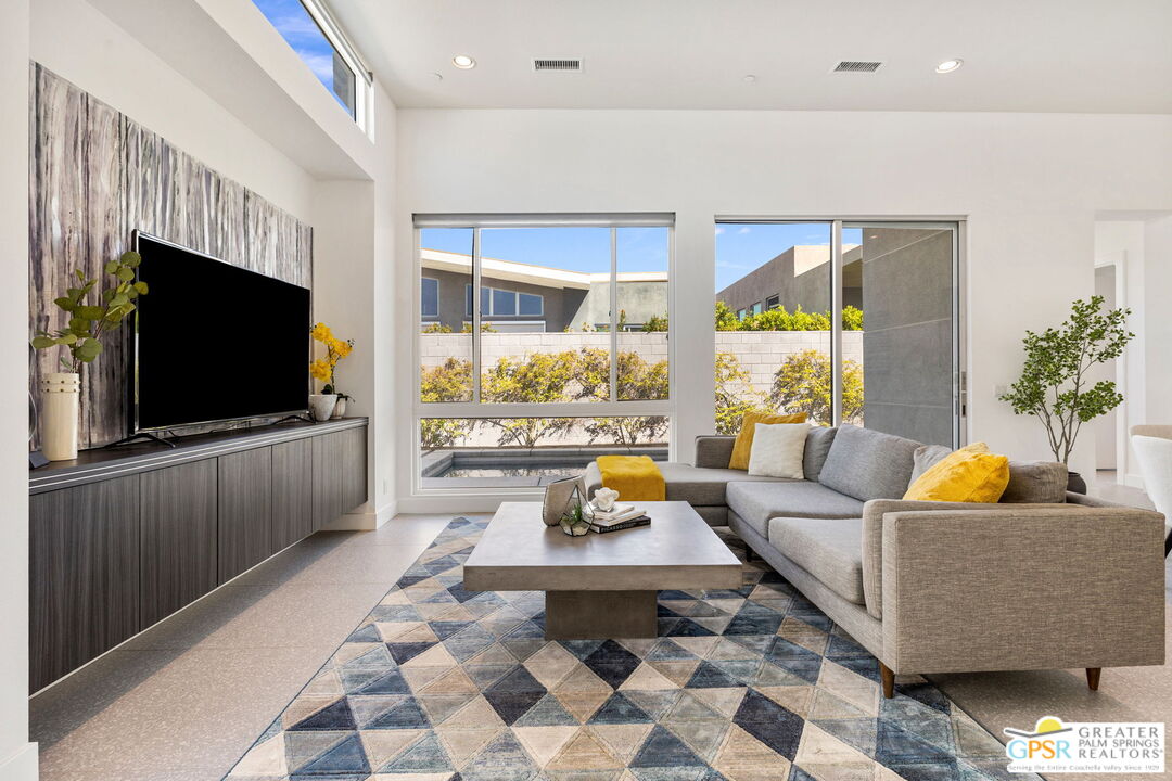 Palm Springs, California, 92262, United States, 3 Bedrooms Bedrooms, ,3 BathroomsBathrooms,Residential,For Sale,1927236