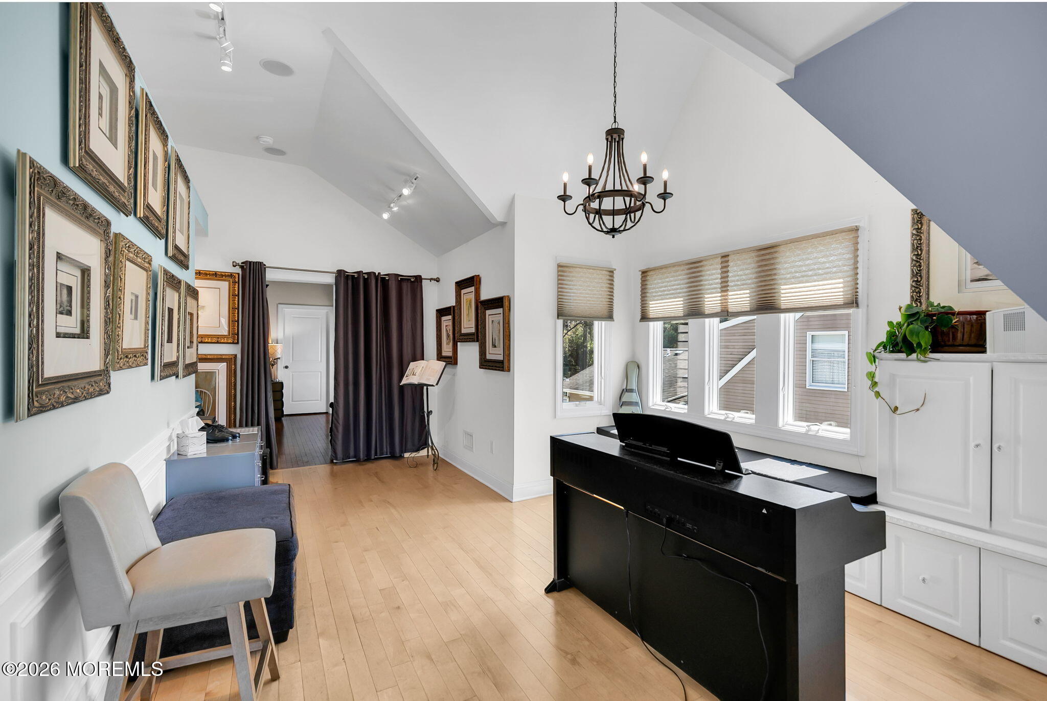 Red Bank, New Jersey, 07701, United States, ,3 BathroomsBathrooms,Residential,For Sale,2040176