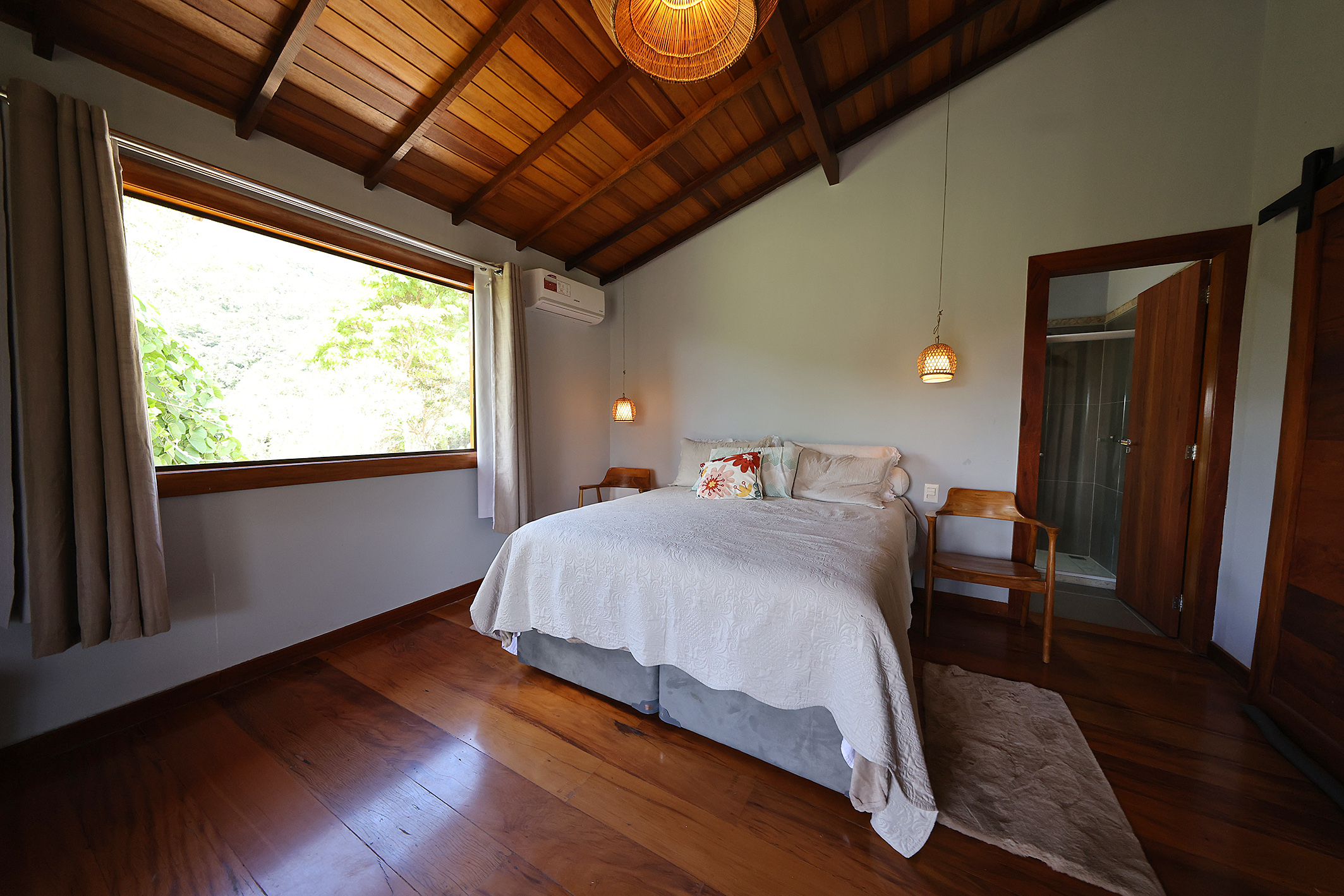  Private retreat surrounded by nature with two residences and mountain views - 物件實景