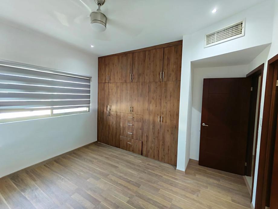 Circuito Primavera, Torreón, Coahuila de Zaragoza, 27018, Mexico, 3 Bedrooms Bedrooms, ,3 BathroomsBathrooms,Residential,For Sale,Circuito Primavera,1620692