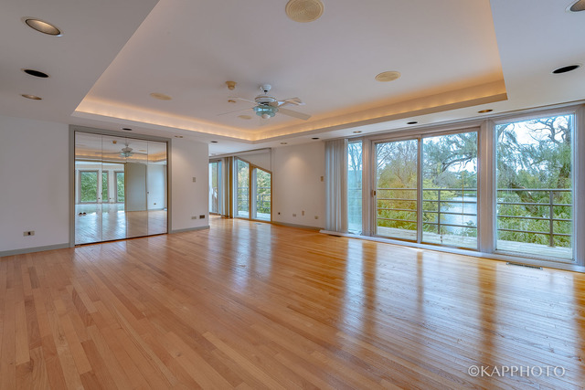 Joliet, Illinois, 60404, United States, 5 Bedrooms Bedrooms, ,6 BathroomsBathrooms,Residential,For Sale,1887940