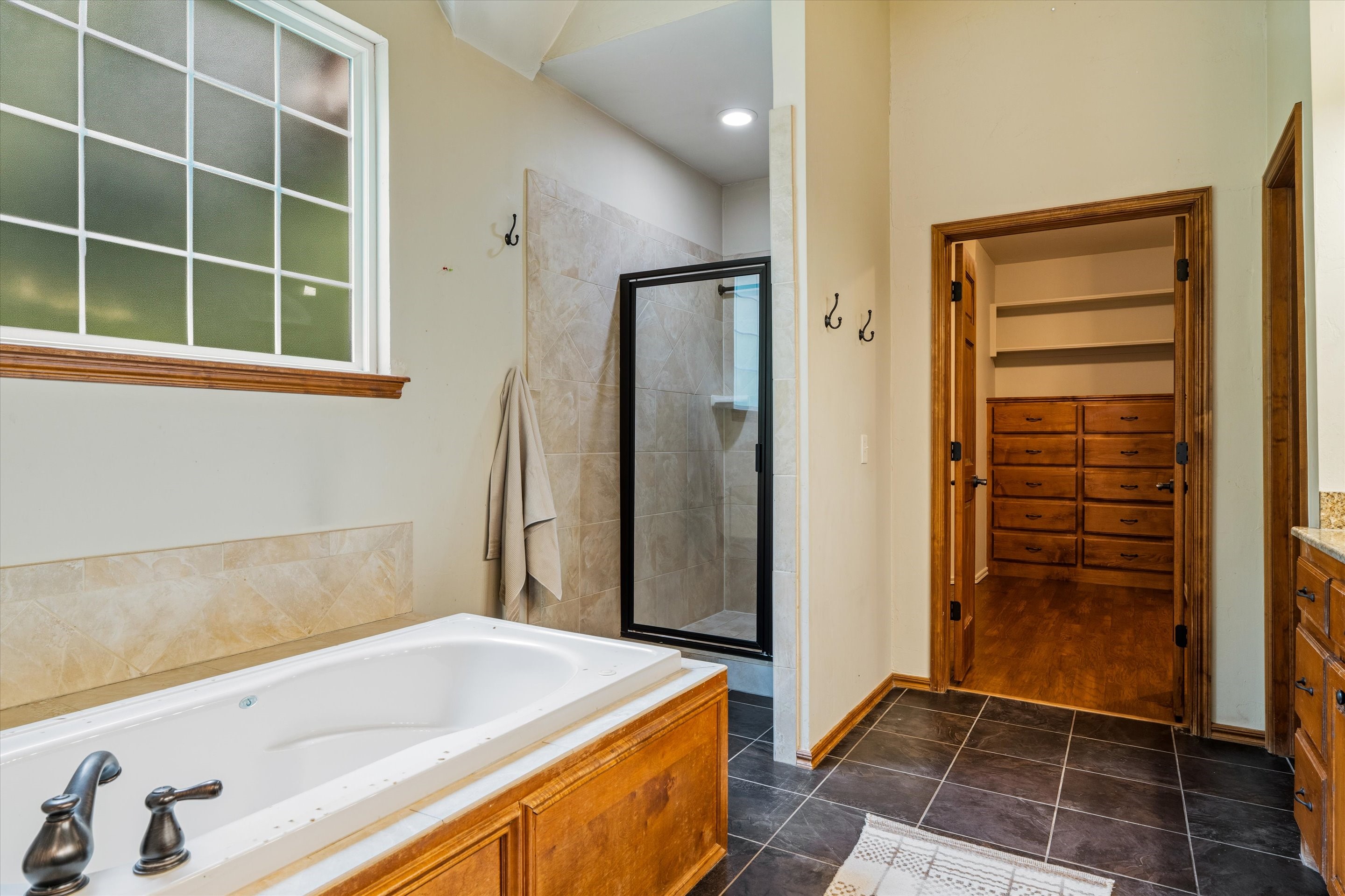  6405 Valley Ridge Drive, Edmond, OK 73034 - 物件實景