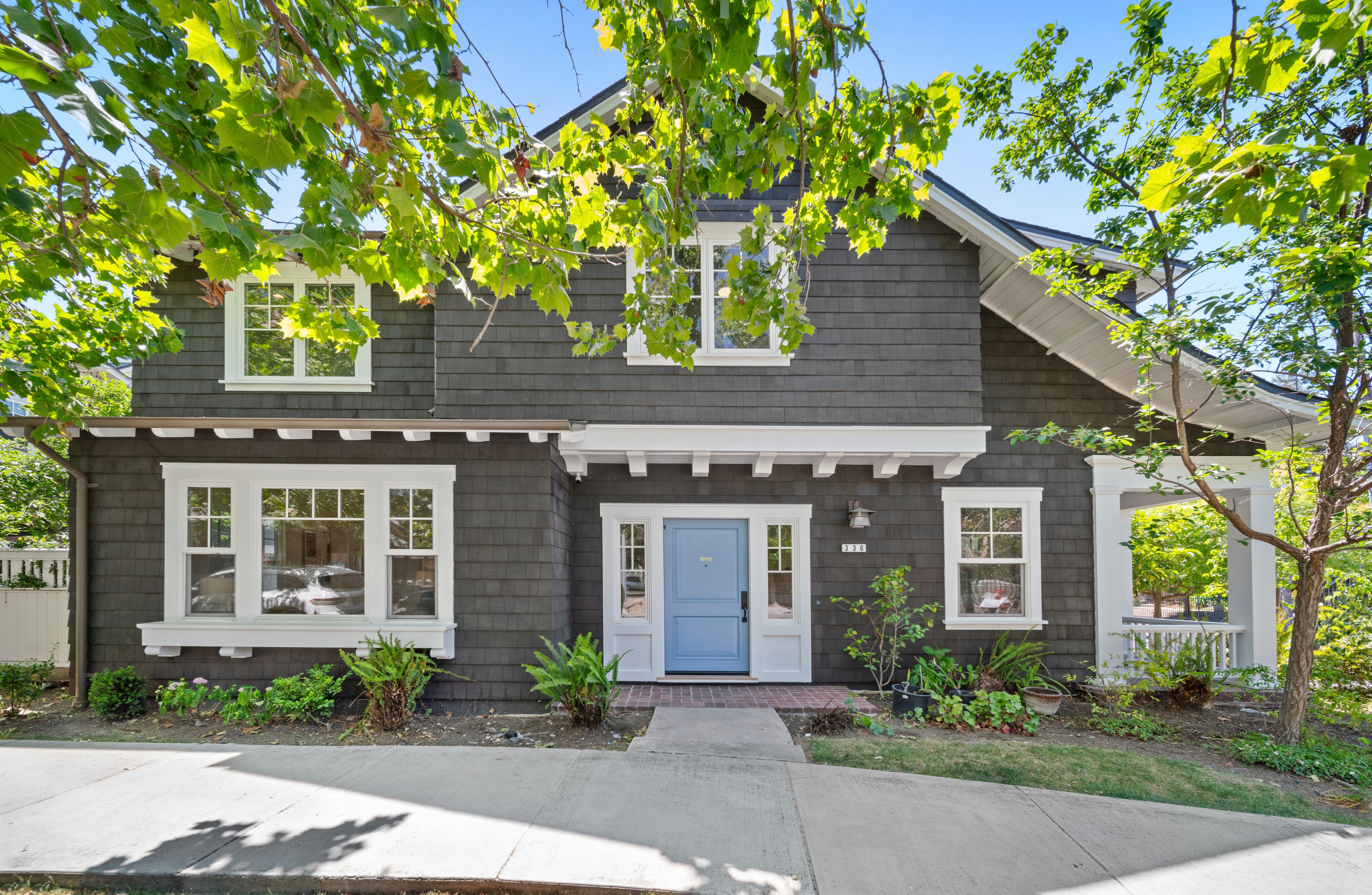  Stunningly Remodeled Craftsman with Top-Rated Warm Springs Schools - 物件實景