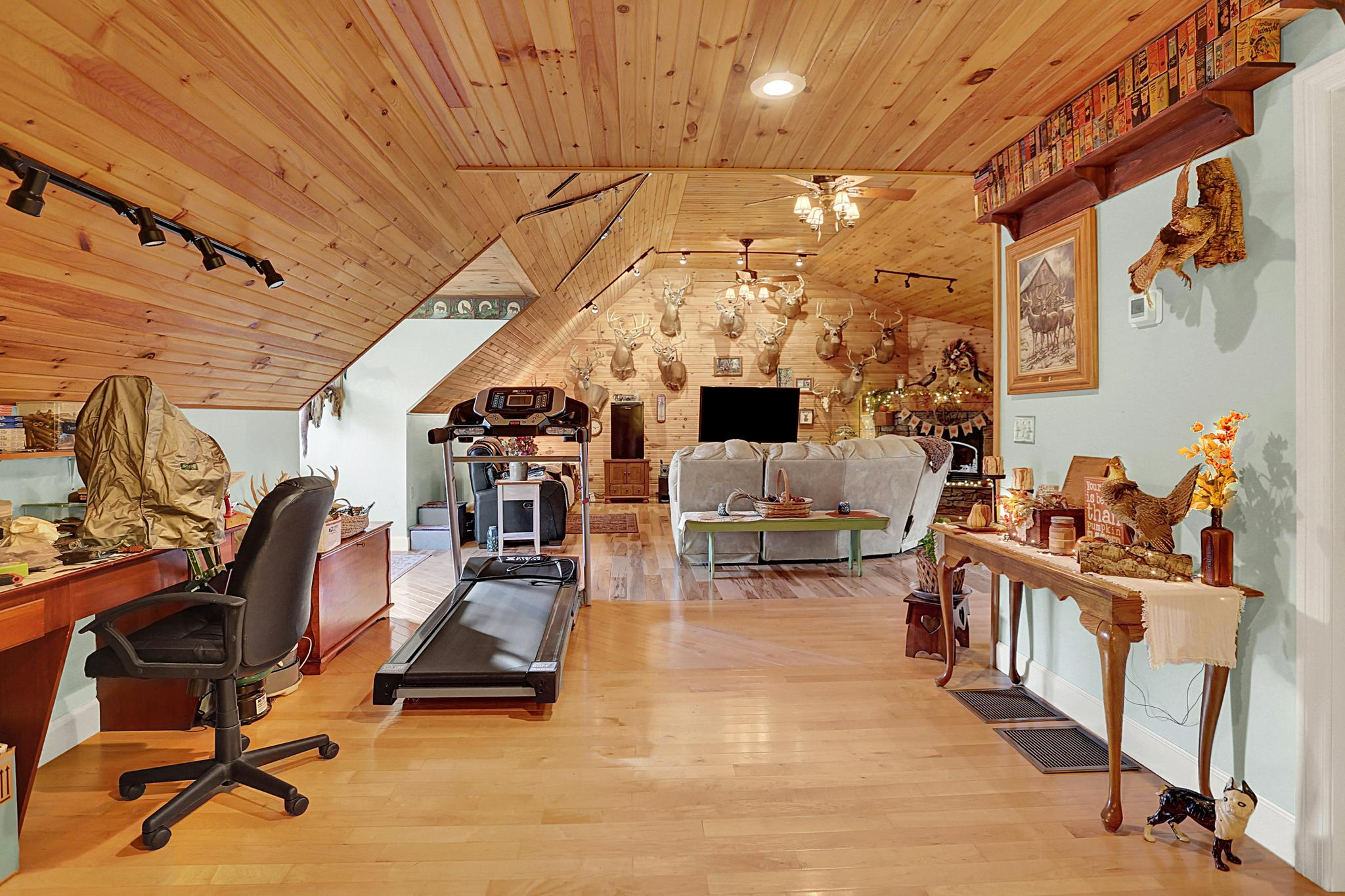 Thompsontown, Pennsylvania, 17094, United States, 4 Bedrooms Bedrooms, ,3 BathroomsBathrooms,Residential,For Sale,1981637