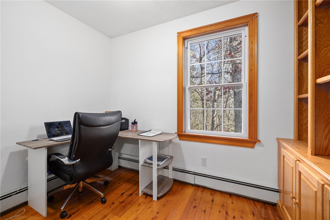 Richmond, Rhode Island, 02898, United States, 3 Bedrooms Bedrooms, ,3 BathroomsBathrooms,Residential,For Sale,1996089