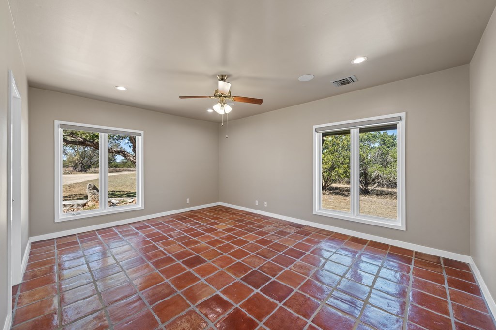 Kerrville, Texas, 78028, United States, 4 Bedrooms Bedrooms, ,5 BathroomsBathrooms,Residential,For Sale,1735504