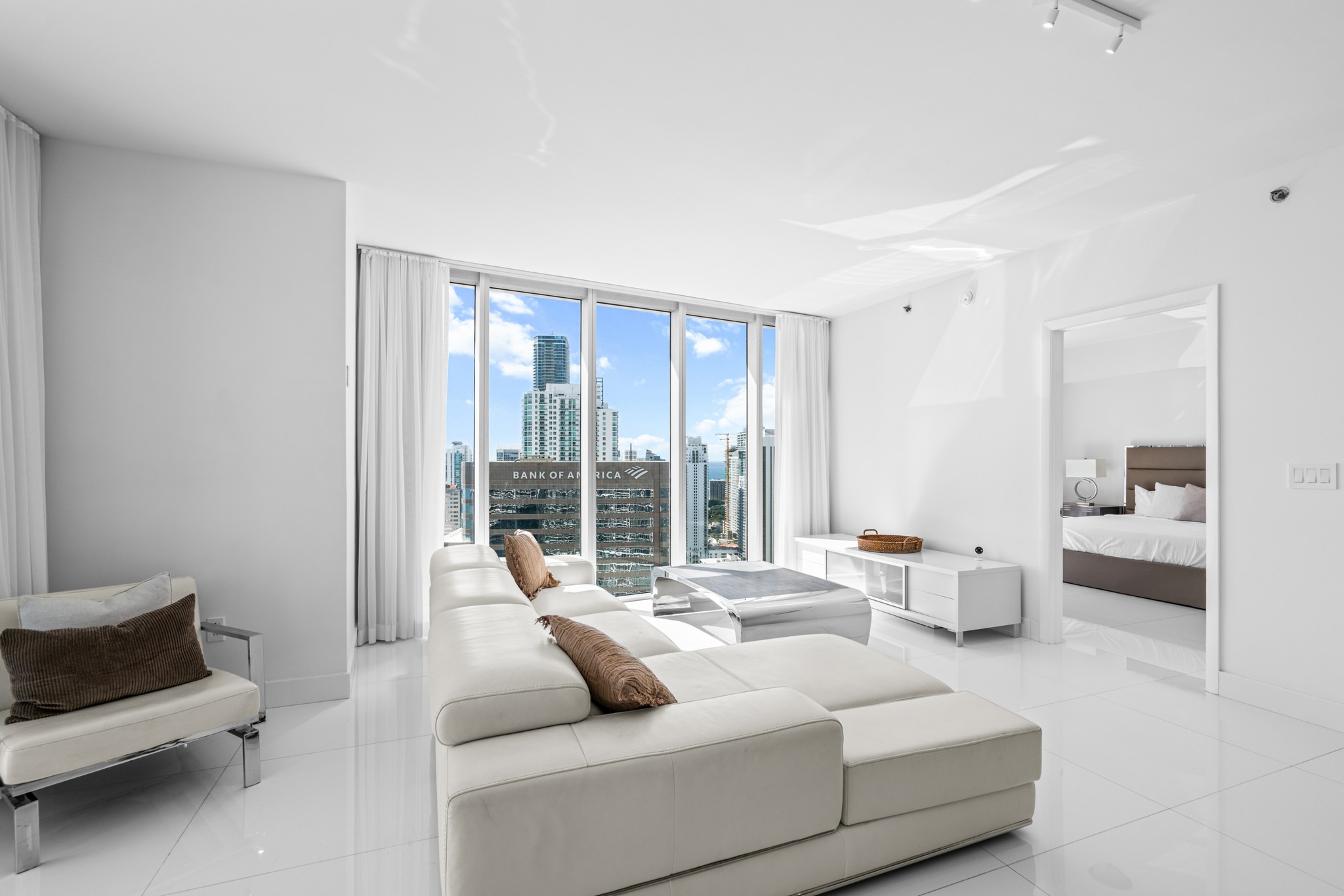  485 Brickell Ave, Miami, FL, 33131 - 物件實景