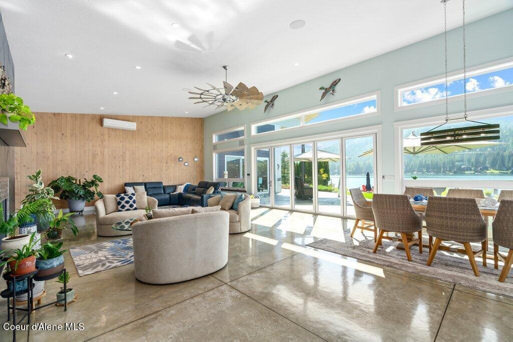 Sandpoint, Idaho, 83864, United States, 4 Bedrooms Bedrooms, ,3 BathroomsBathrooms,Residential,For Sale,1983378