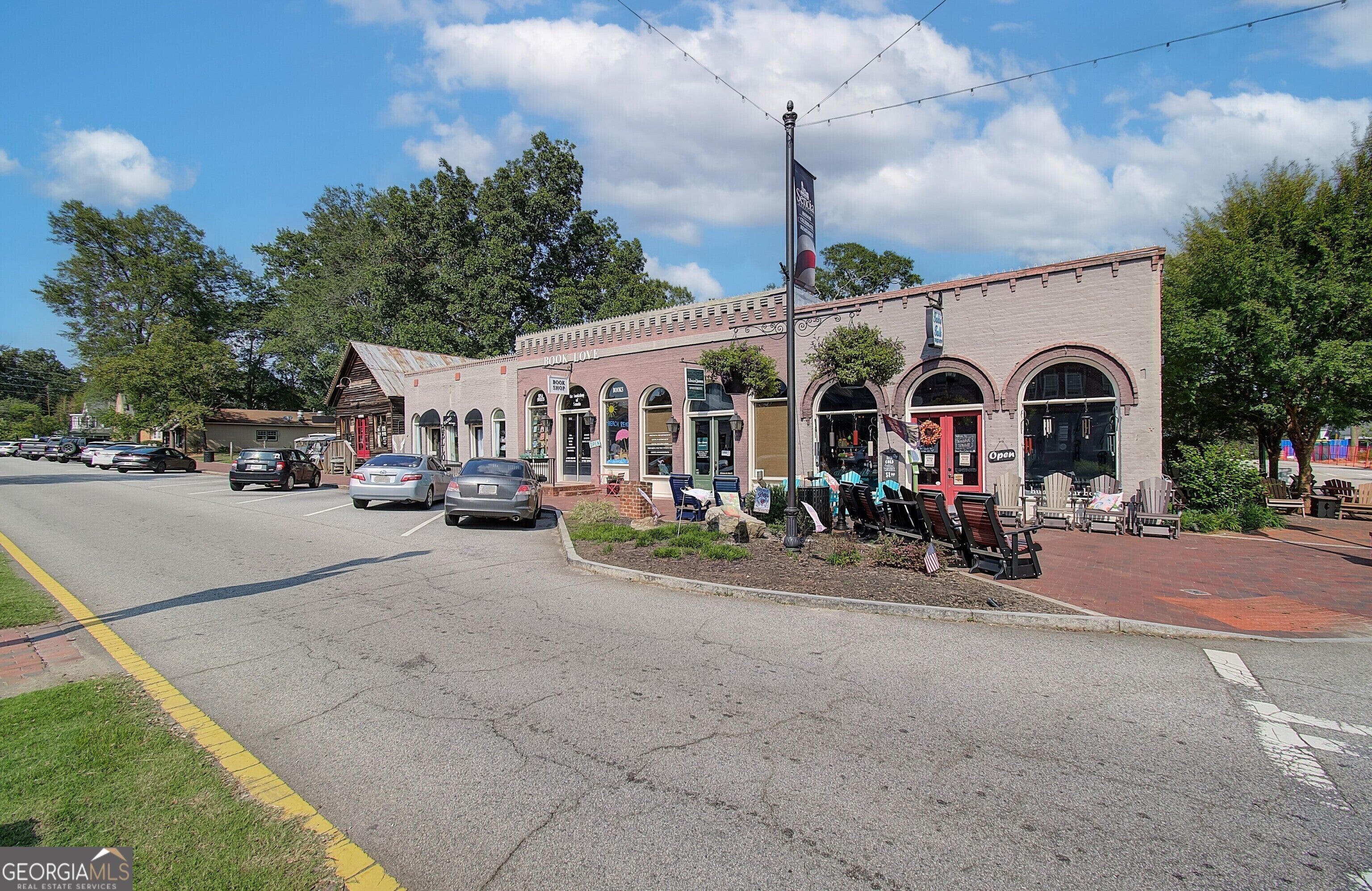 Senoia, Georgia, 30276, United States, 4 Bedrooms Bedrooms, ,4 BathroomsBathrooms,Residential,For Sale,2008995
