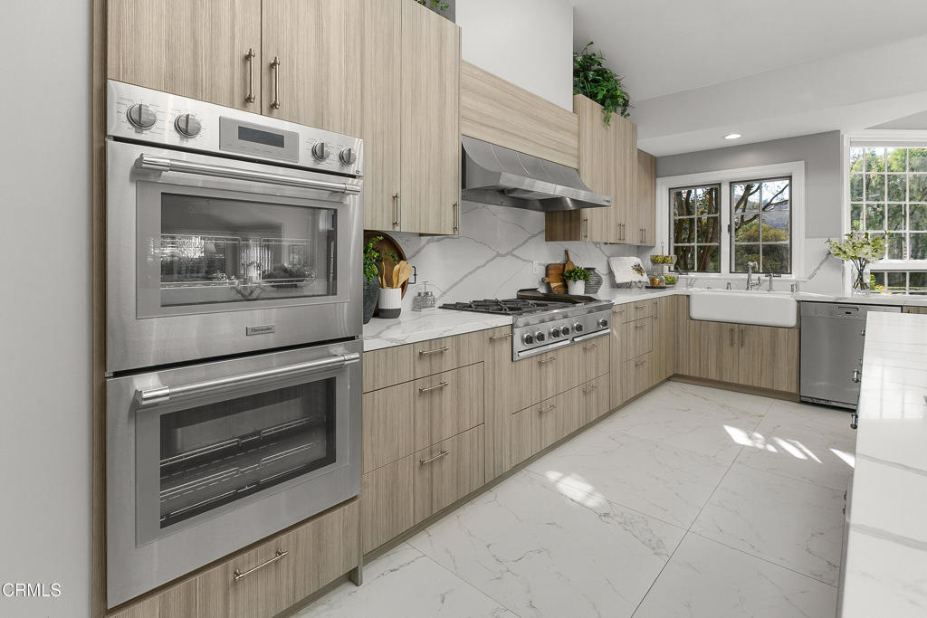 Camarillo, California, 93012, United States, 5 Bedrooms Bedrooms, ,7 BathroomsBathrooms,Residential,For Sale,1996163