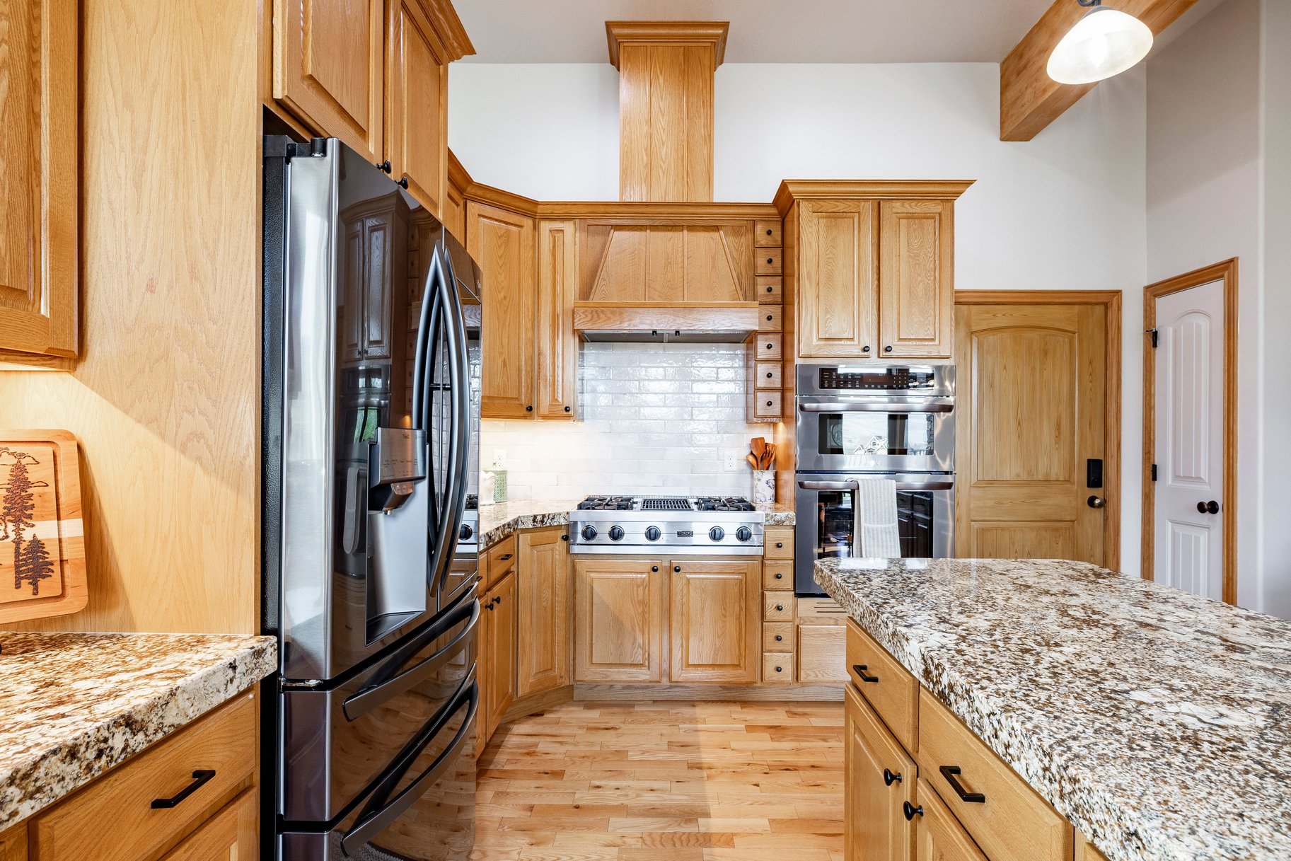  Exquisite Custom Home with 360-Degree Views - 物件實景