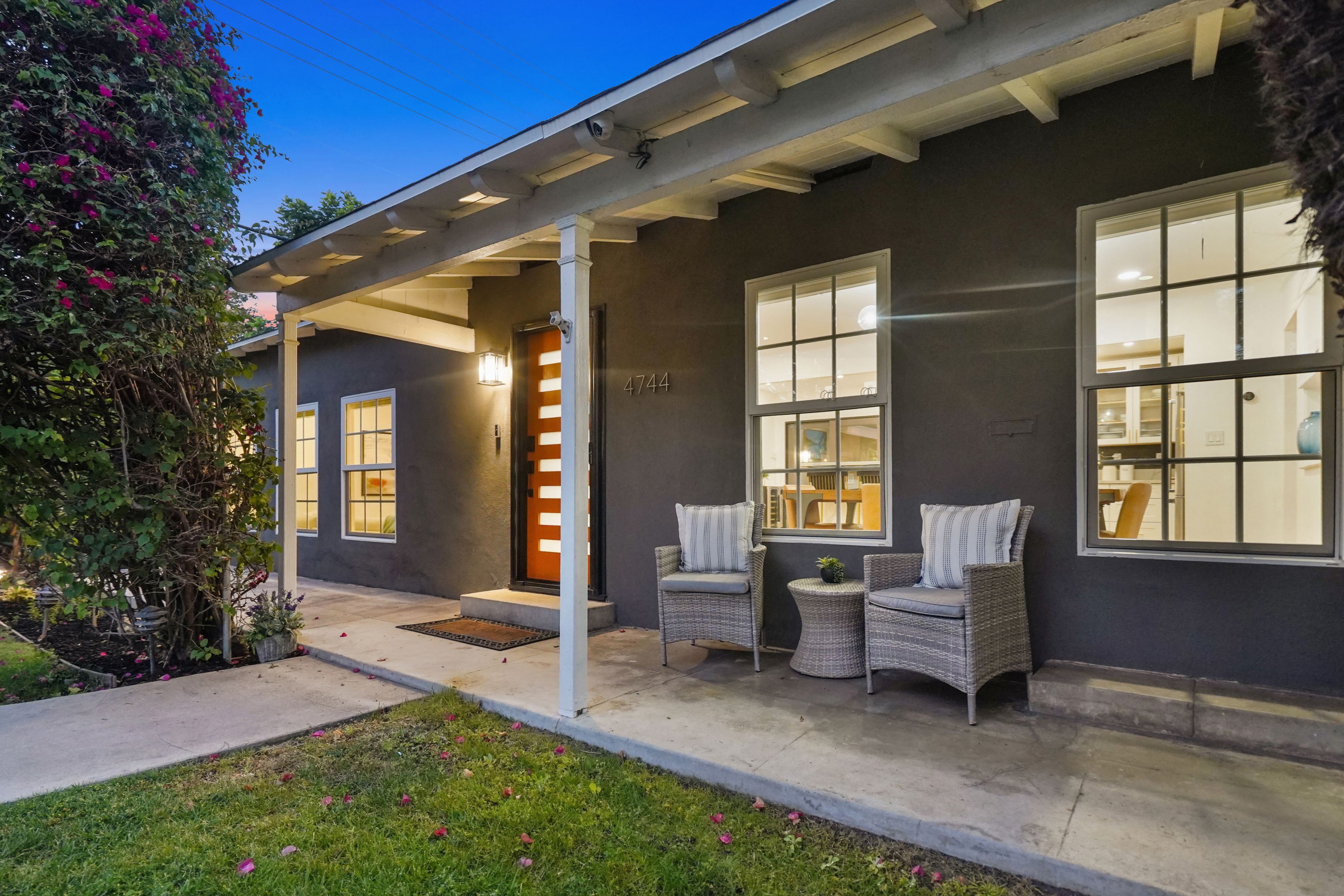 4744 Camellia Avenue - 物件實景