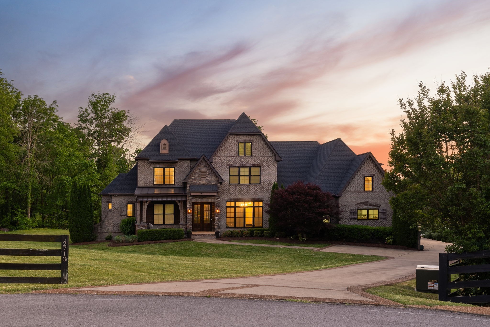  2713 Deer Haven Ct, Franklin, TN, 37067 - 物件實景