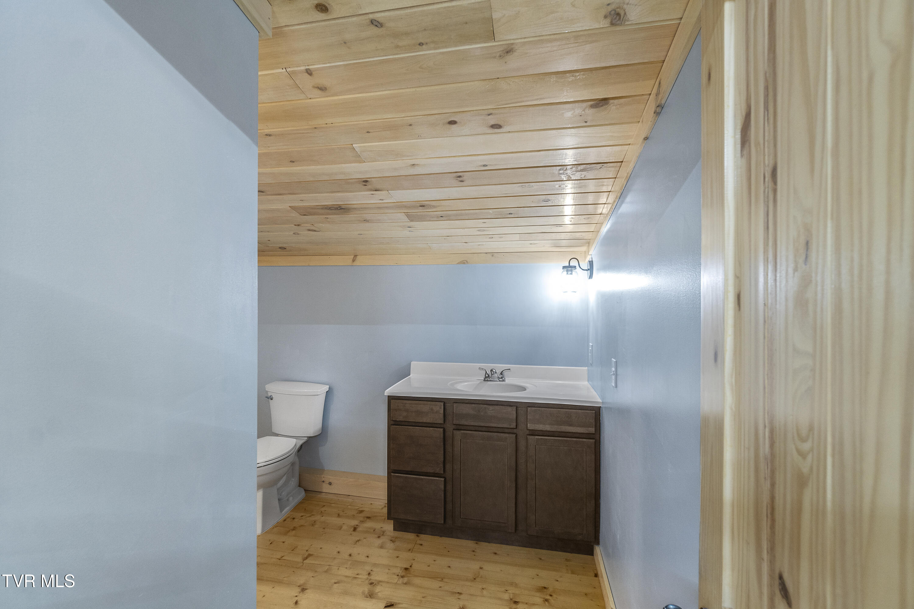 Mosheim, Tennessee, 37818, United States, 2 Bedrooms Bedrooms, ,2 BathroomsBathrooms,Residential,For Sale,1923482