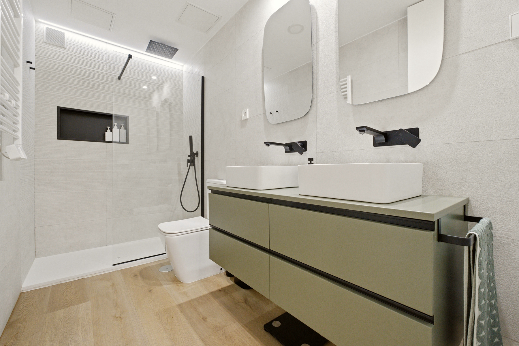  Modern flat with 2 bedrooms and Contemporary Design in City Center - 物件實景