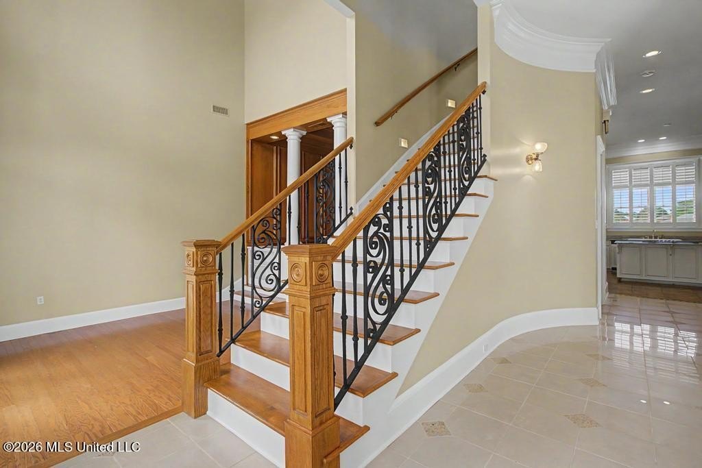 Gulfport, Mississippi, 39503, United States, 6 Bedrooms Bedrooms, ,7 BathroomsBathrooms,Residential,For Sale,2048640