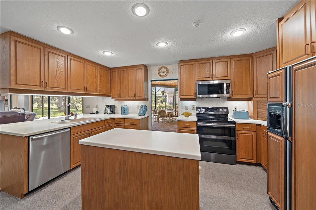 Parrish, Florida, 34219, United States, 4 Bedrooms Bedrooms, ,3 BathroomsBathrooms,Residential,For Sale,1925912