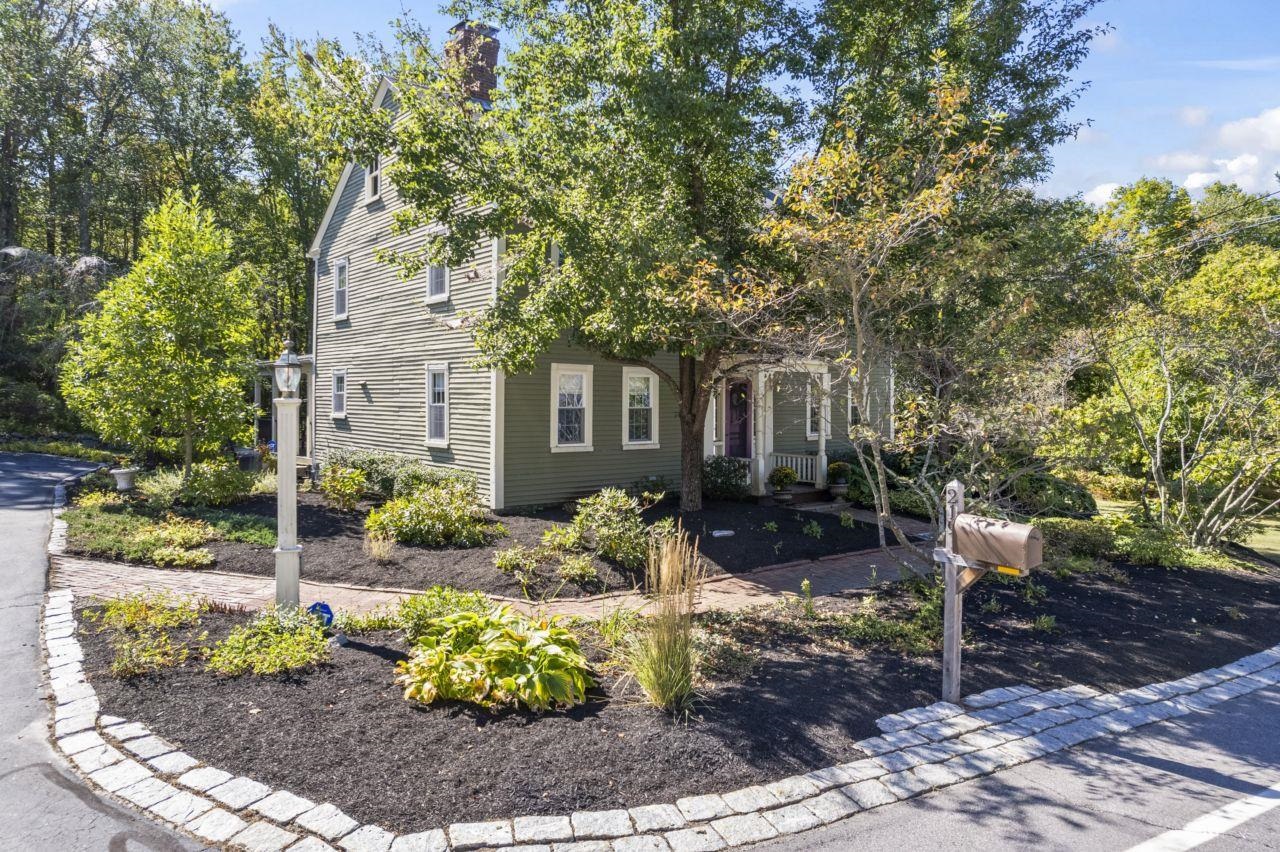 Barrington, New Hampshire, 03825, United States, 4 Bedrooms Bedrooms, ,3 BathroomsBathrooms,Residential,For Sale,1984390