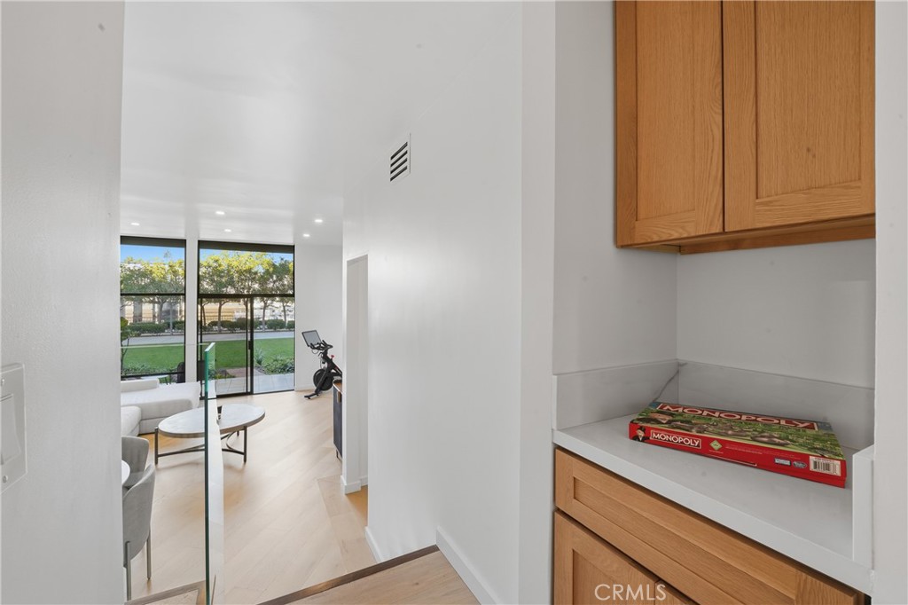 Long Beach, California, 90803, United States, 1 Bedroom Bedrooms, ,1 BathroomBathrooms,Residential,For Sale,2003113