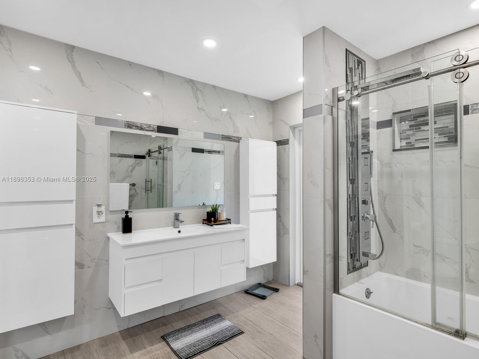 Miami, Florida, 33175, United States, 4 Bedrooms Bedrooms, ,2 BathroomsBathrooms,Residential,For Sale,1979447