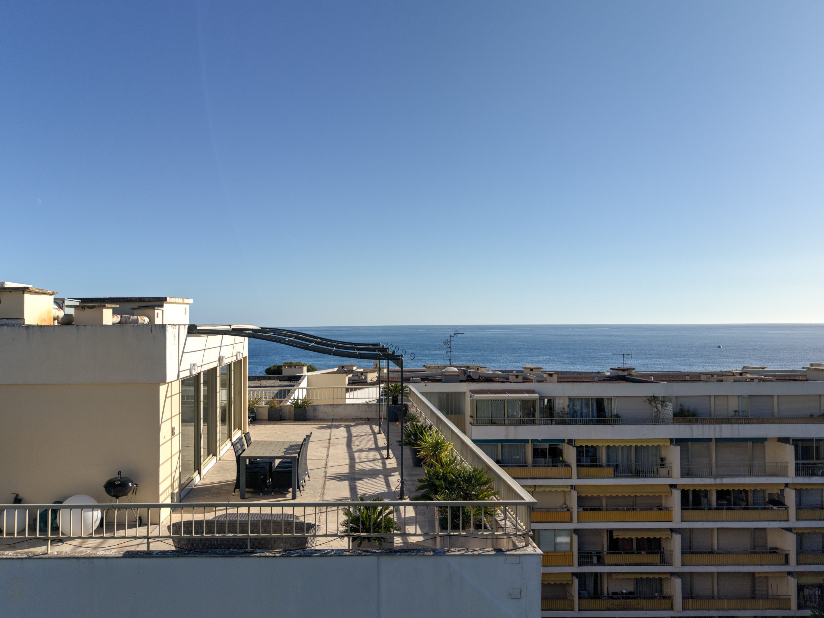  4-room duplex penthouse in Cannes Plages du Midi with terrace and sea view - 物件實景
