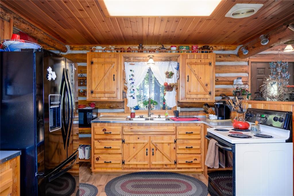 Troy, Montana, 59935, United States, 5 Bedrooms Bedrooms, ,3 BathroomsBathrooms,Residential,For Sale,1982632