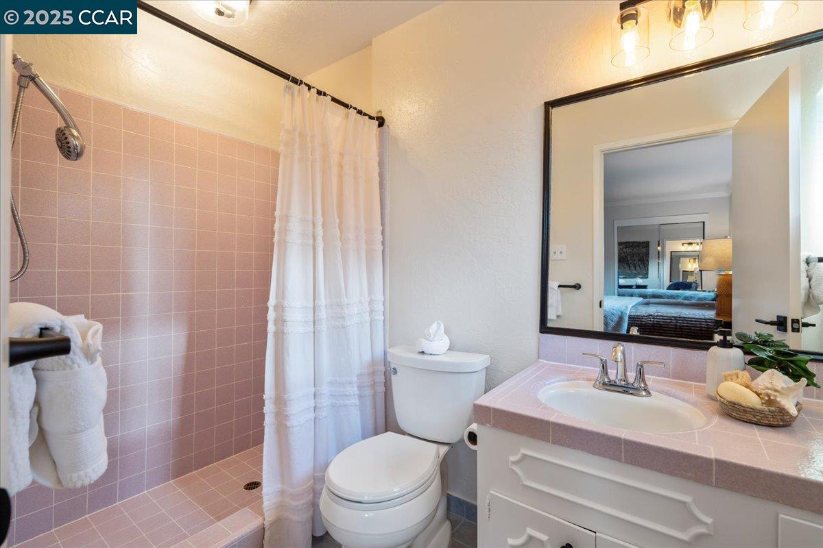 Redwood City, California, 94062, United States, 4 Bedrooms Bedrooms, ,3 BathroomsBathrooms,Residential,For Sale,1989163