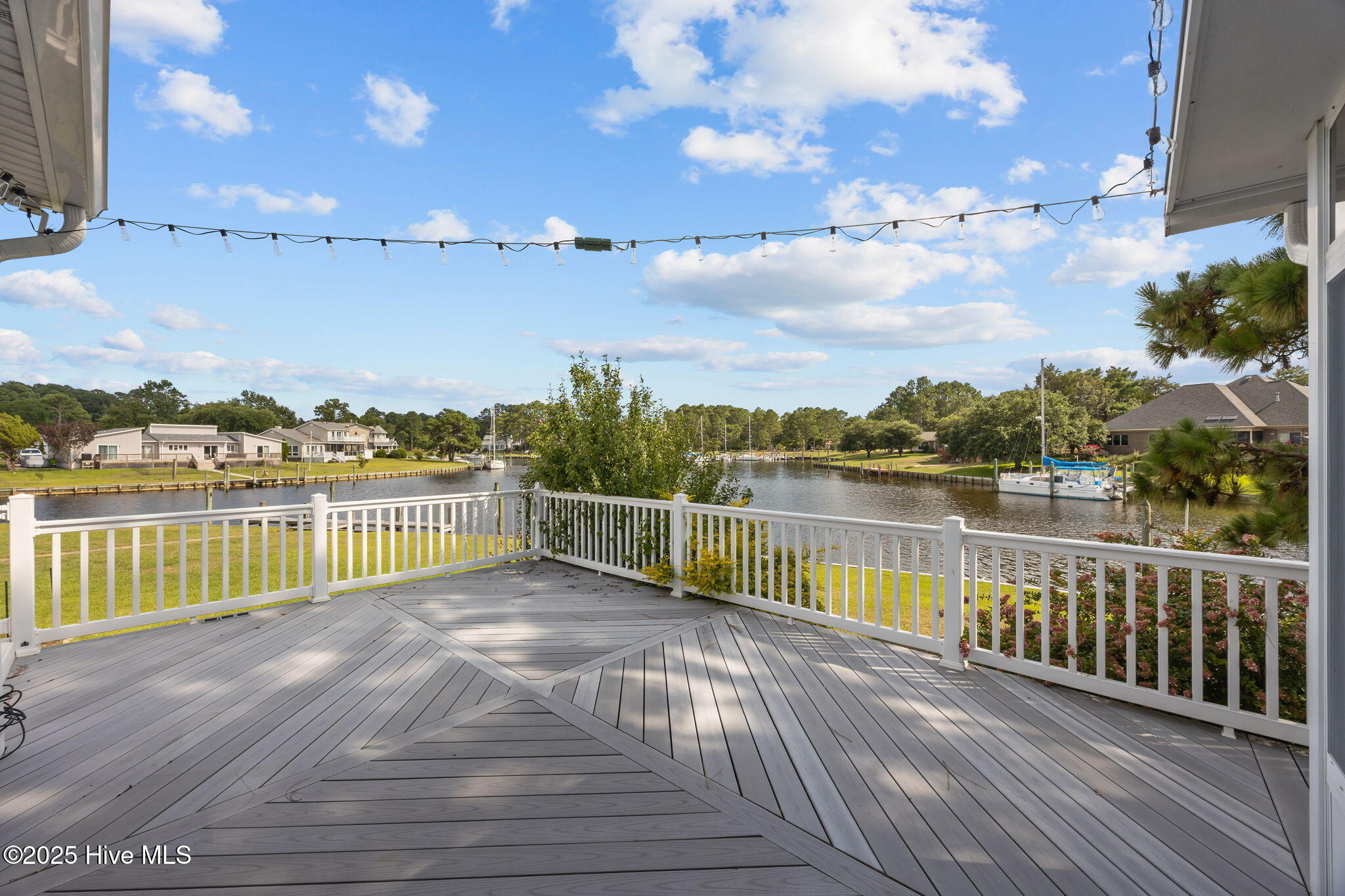 New Bern, North Carolina, 28560, United States, 4 Bedrooms Bedrooms, ,4 BathroomsBathrooms,Residential,For Sale,2009276