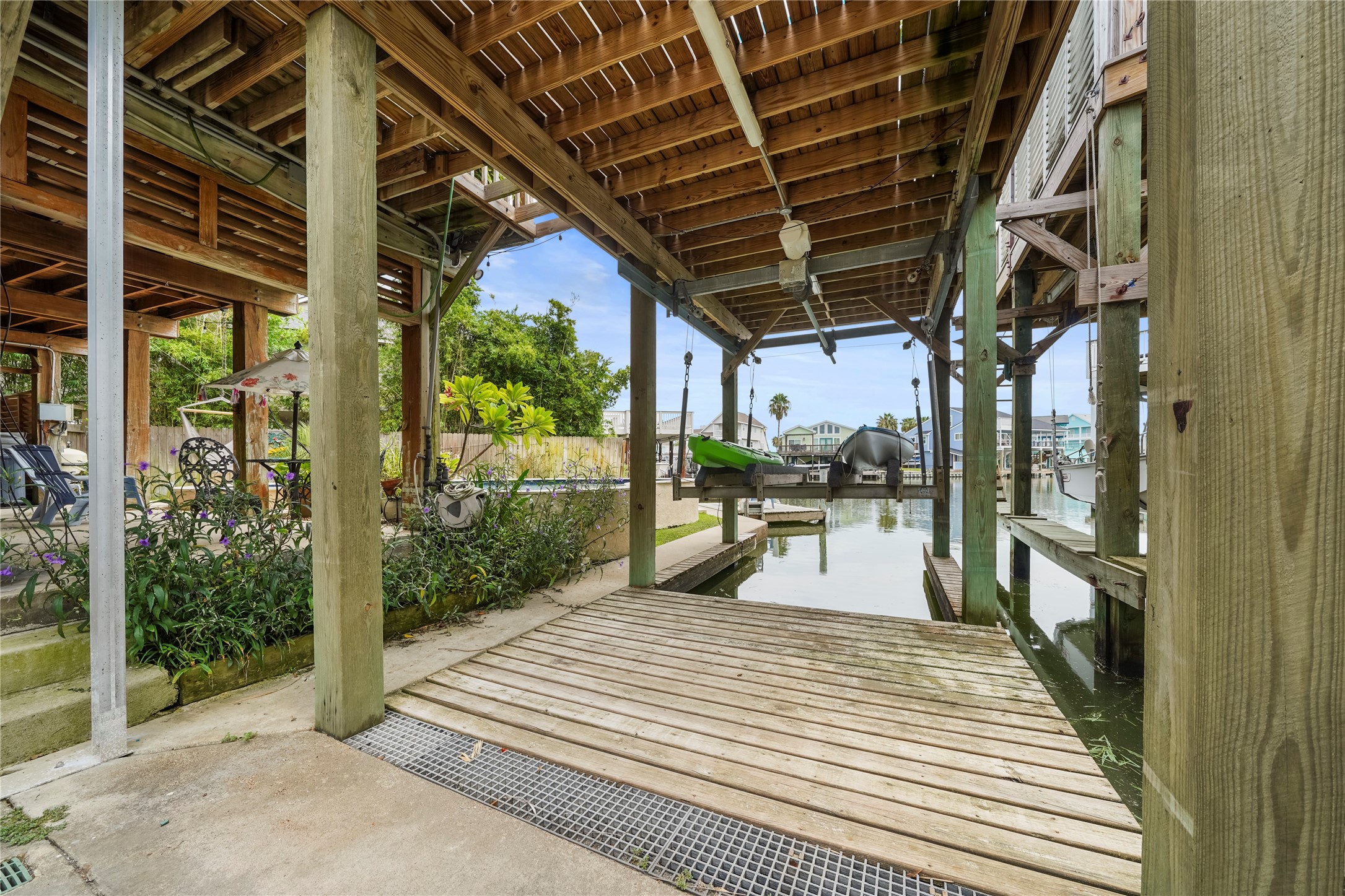 Jamaica Beach, Texas, 77554, United States, 3 Bedrooms Bedrooms, ,4 BathroomsBathrooms,Residential,For Sale,1932424