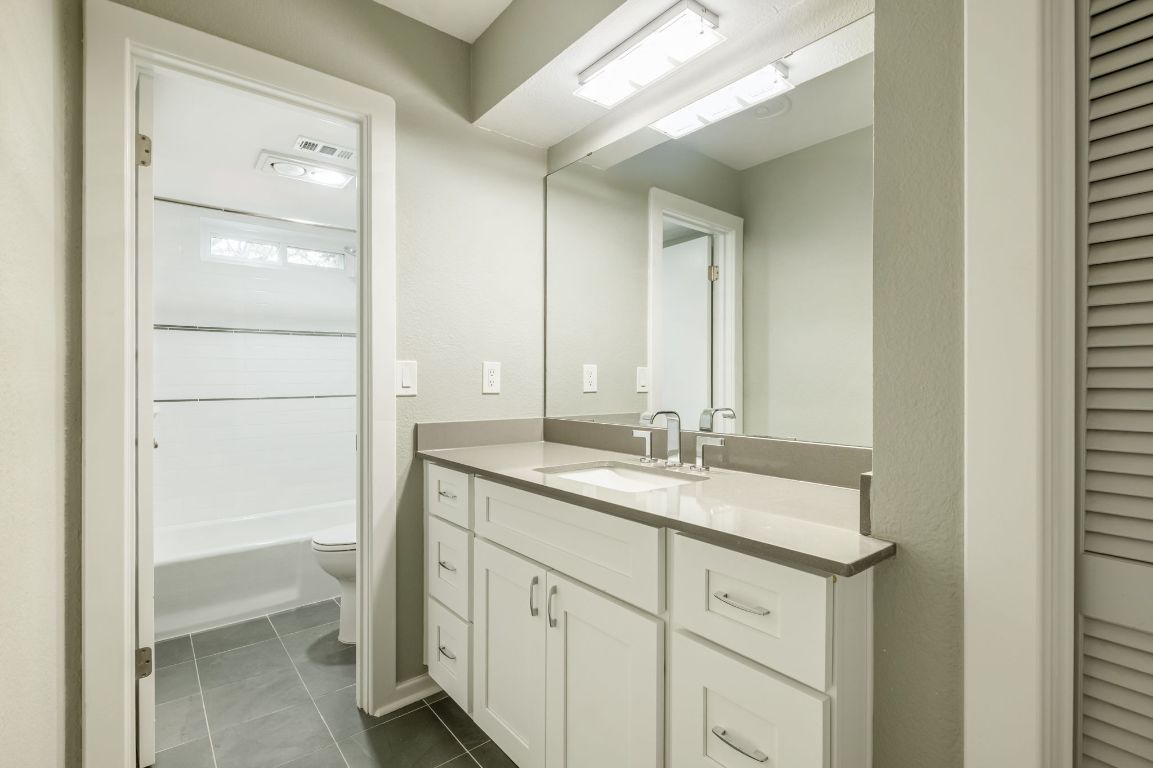 Lakeway, Texas, 78734, United States, 3 Bedrooms Bedrooms, ,3 BathroomsBathrooms,Residential,For Sale,2001853