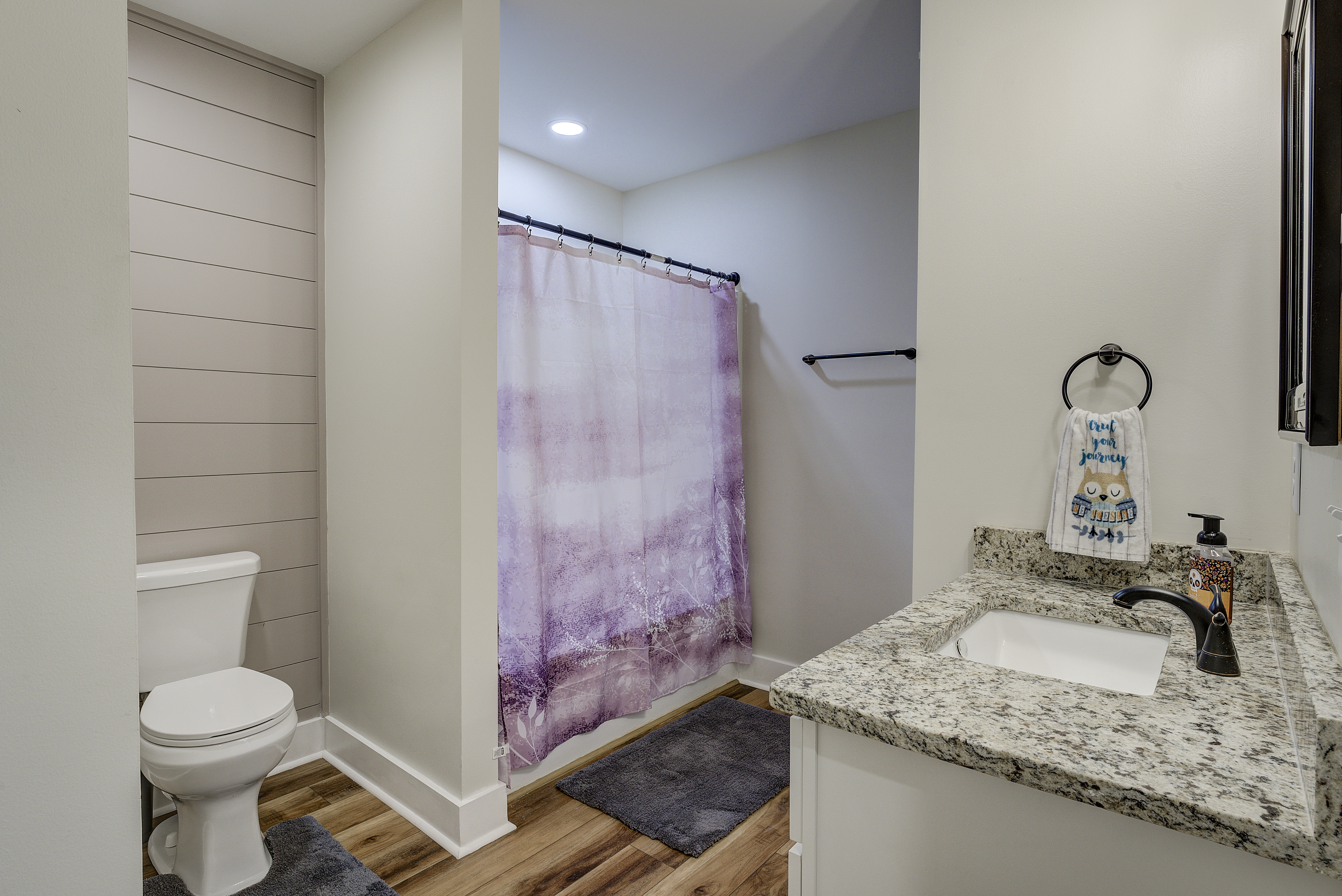 Jonesborough, Tennessee, 37659, United States, 3 Bedrooms Bedrooms, ,3 BathroomsBathrooms,Residential,For Sale,2000637