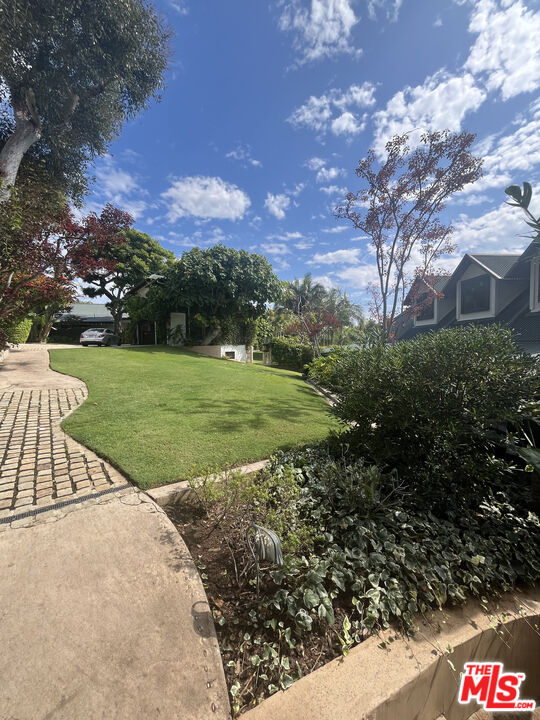 Malibu, California, 90265, United States, 8 Bedrooms Bedrooms, ,9 BathroomsBathrooms,Residential,For Sale,1989186