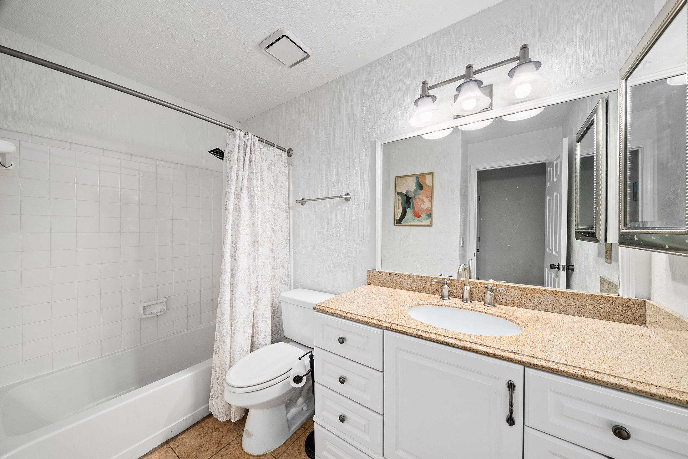 Perfectly Positioned Between the Charm of Downtown Roswell and Sandy Springs - 物件實景