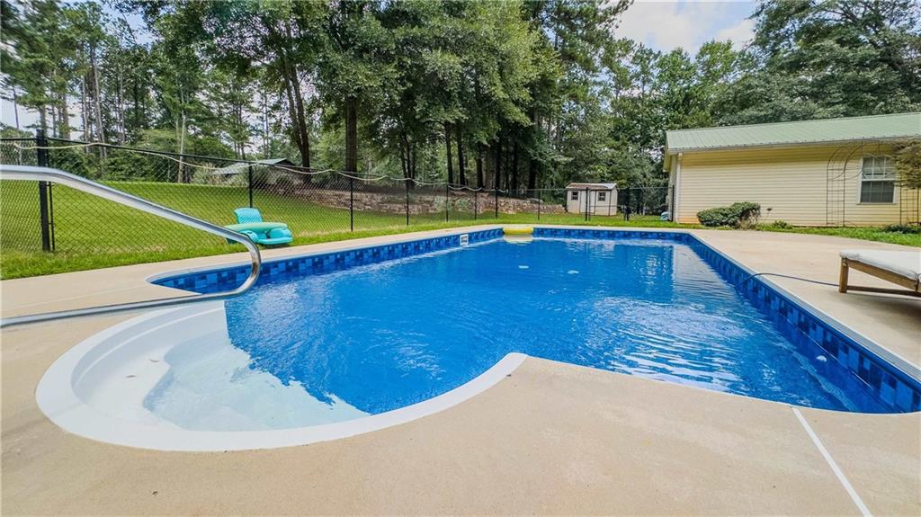 Senoia, Georgia, 30276, United States, 3 Bedrooms Bedrooms, ,3 BathroomsBathrooms,Residential,For Sale,1912079
